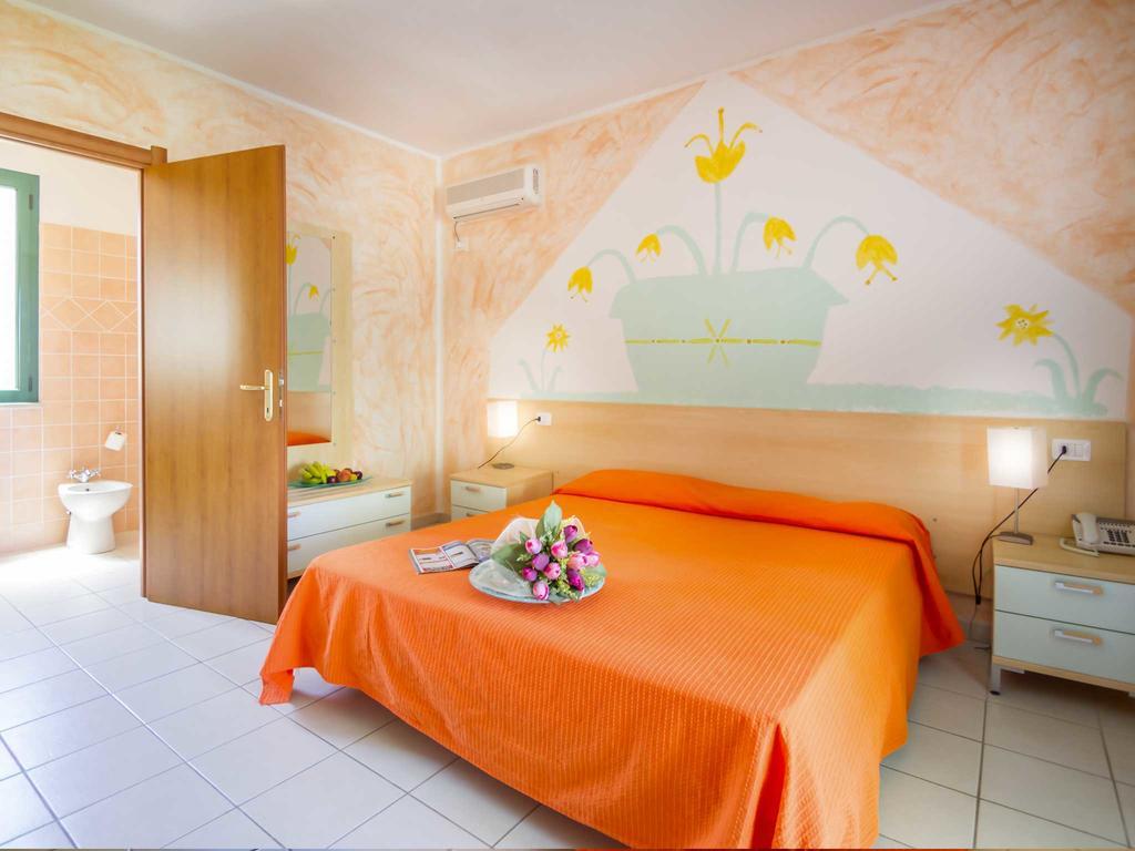 Hotel Ariadimari Valledoria  Buitenkant foto