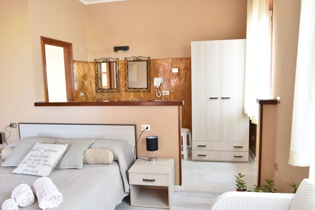 Hotel Ariadimari Valledoria  Buitenkant foto