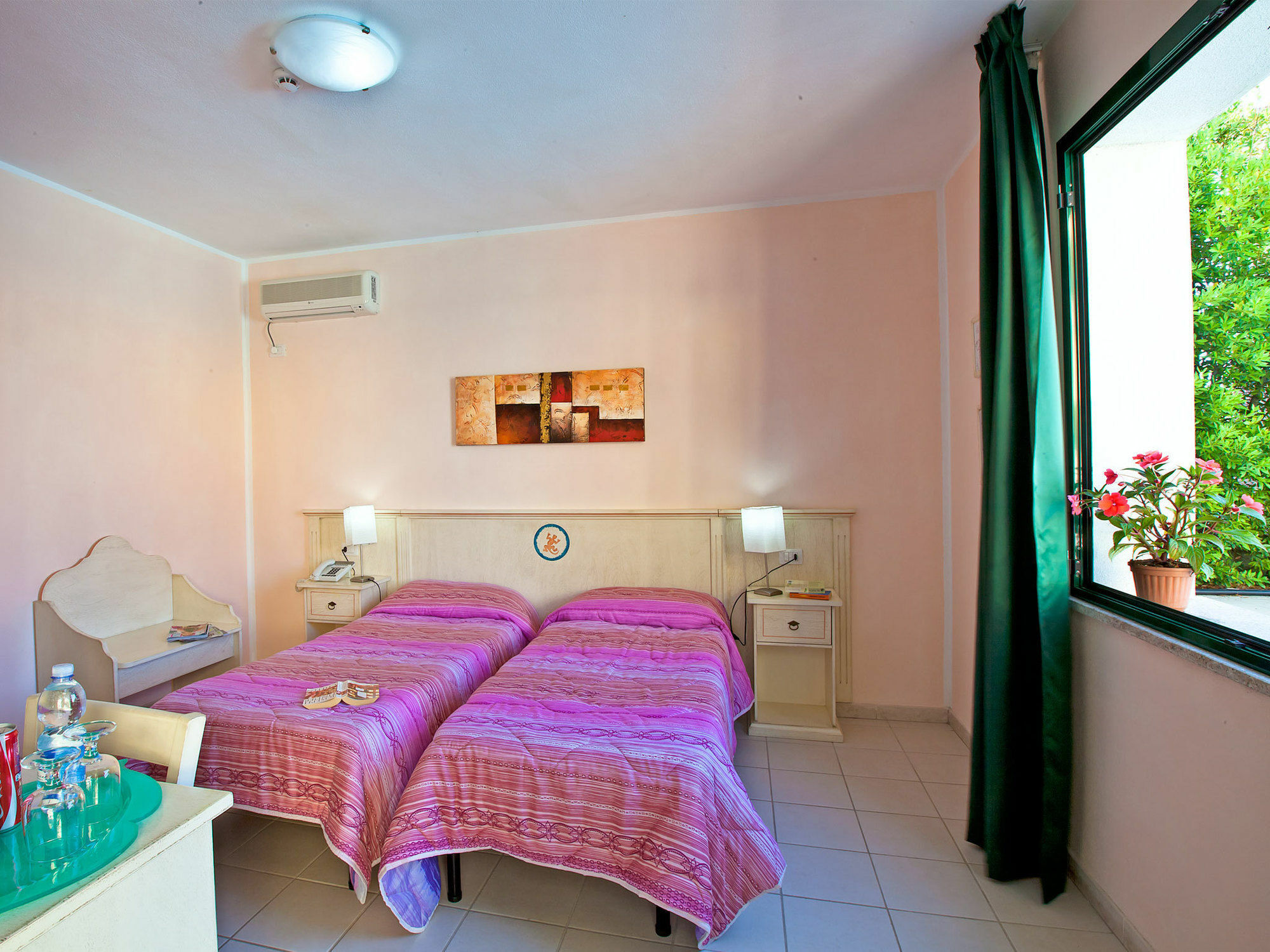 Hotel Ariadimari Valledoria  Buitenkant foto