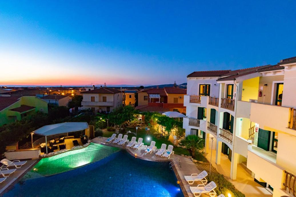 Hotel Ariadimari Valledoria  Buitenkant foto