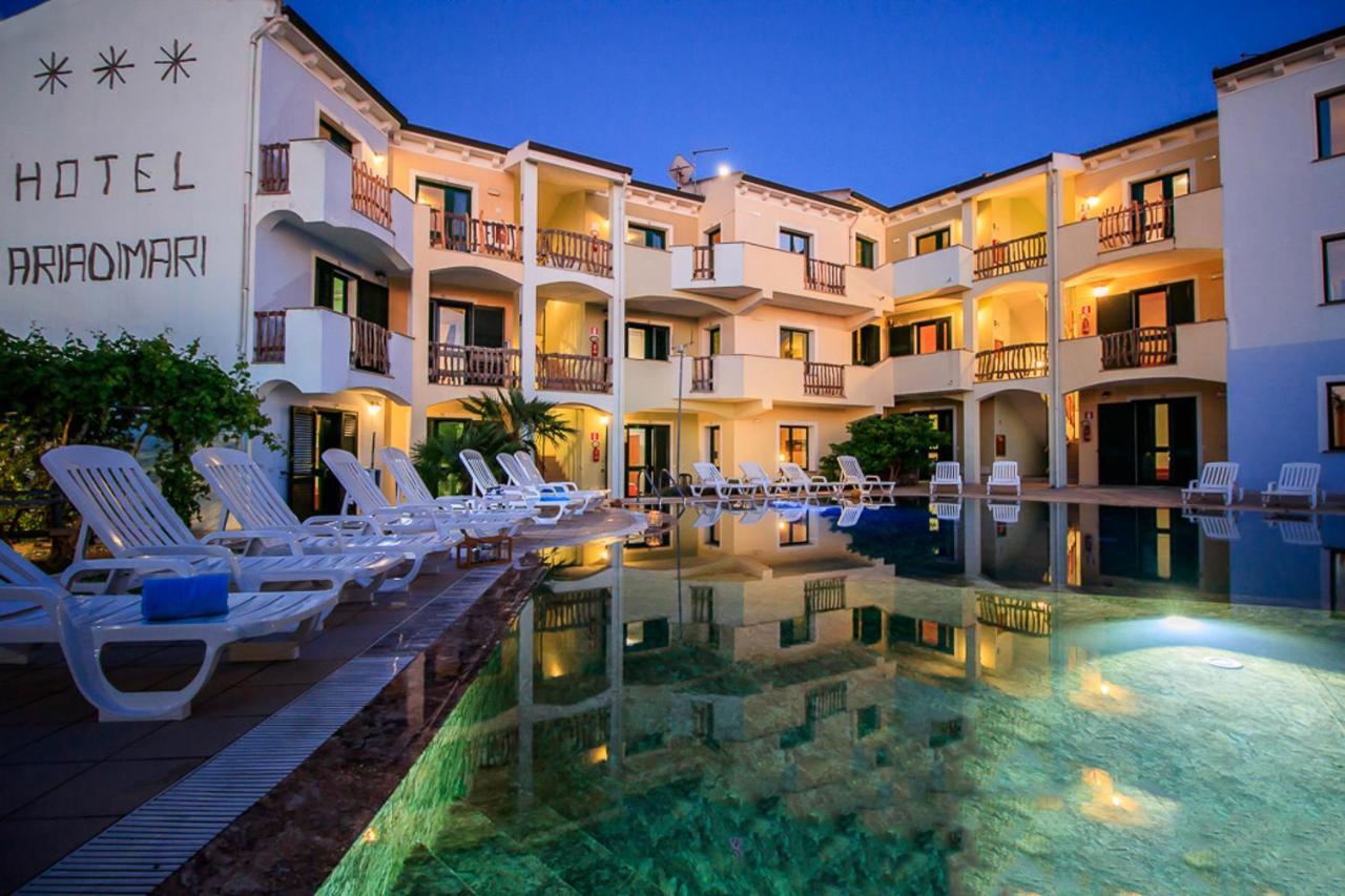 Hotel Ariadimari Valledoria  Buitenkant foto